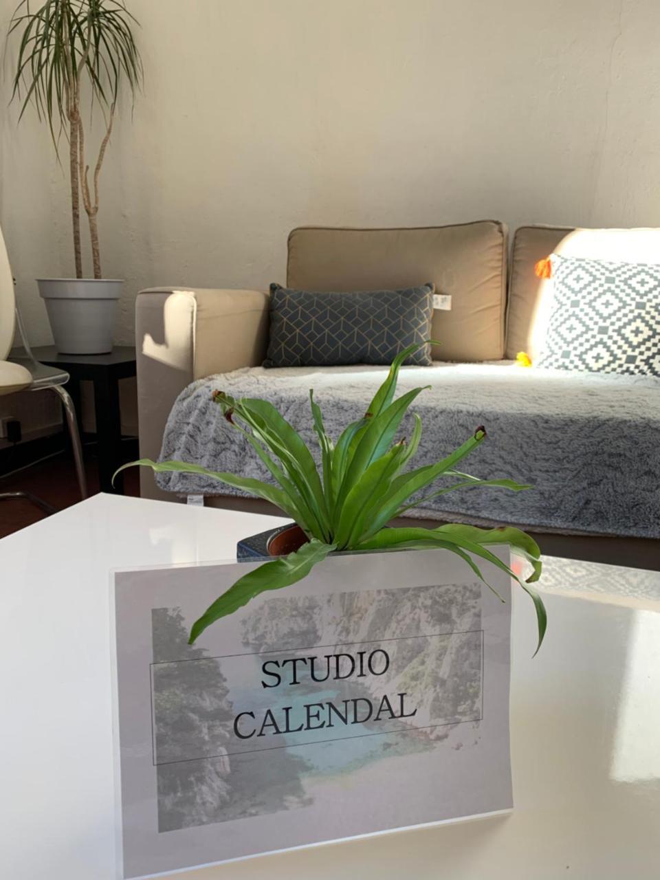Studio Calendal Apartment Cassis Bagian luar foto